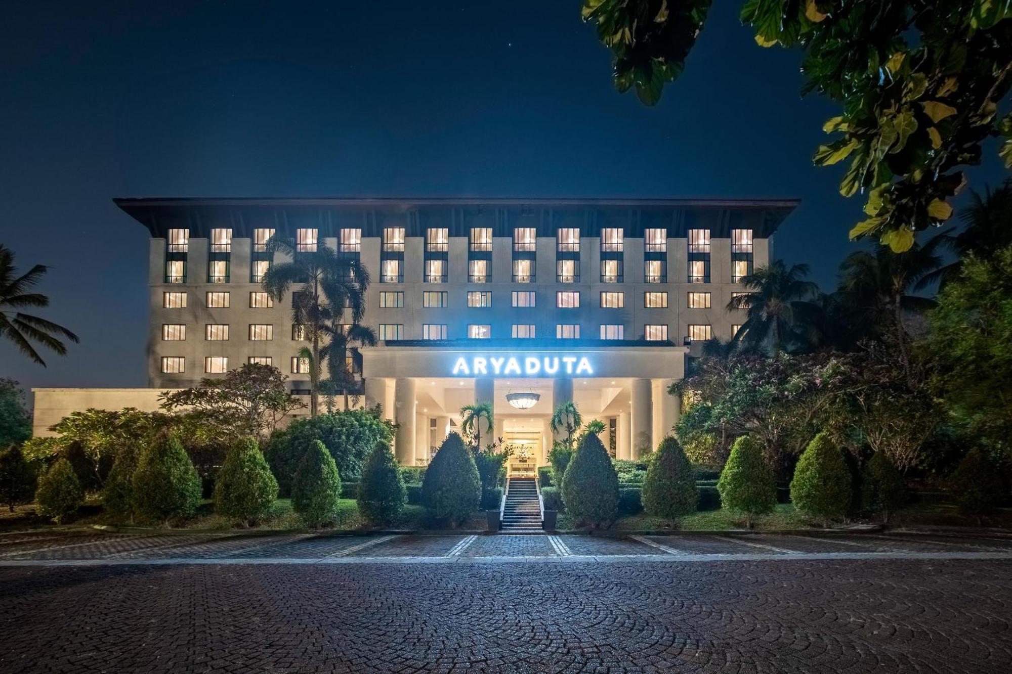 Aryaduta Lippo Village Tangerang Exterior photo
