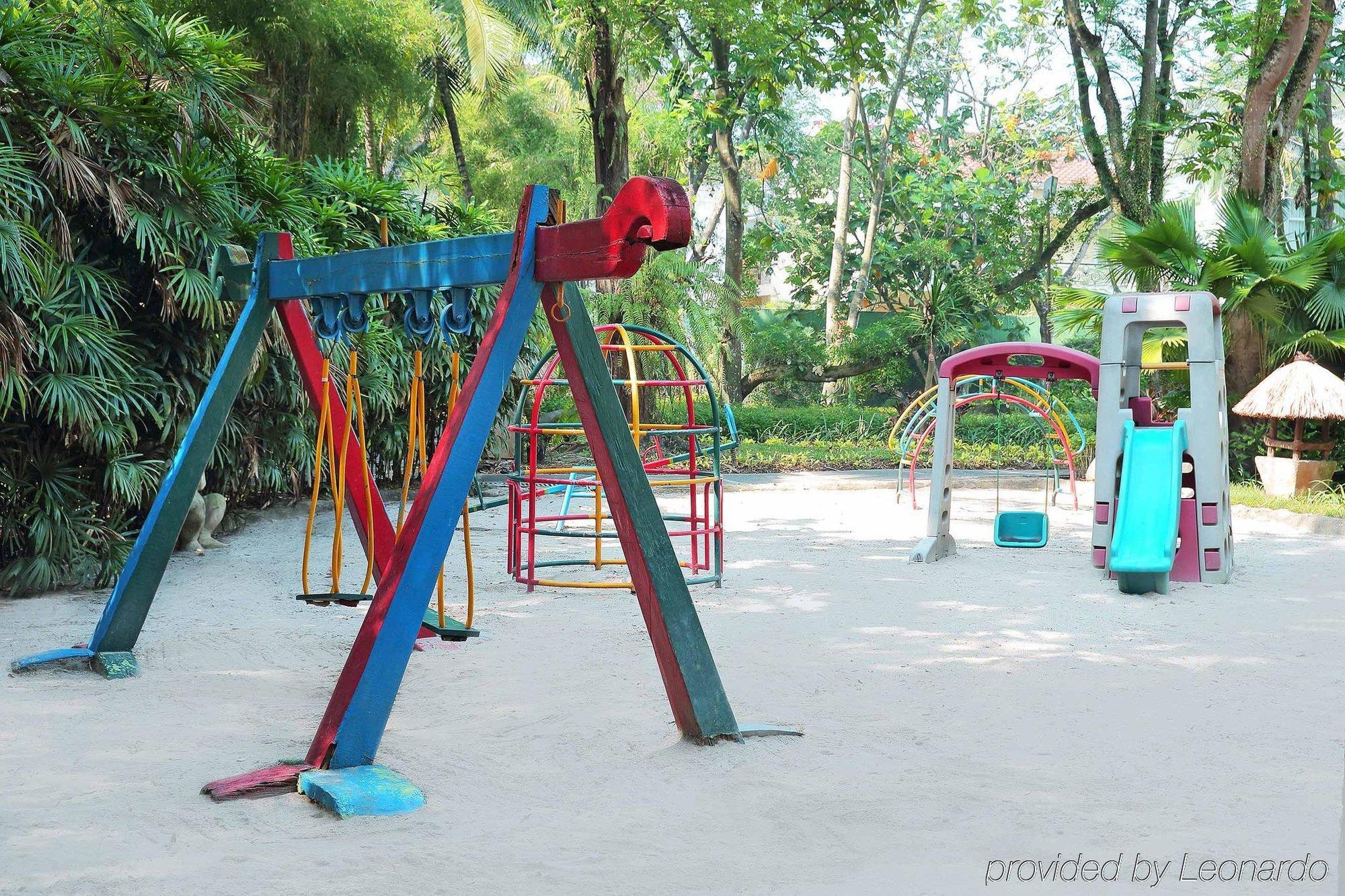 Aryaduta Lippo Village Tangerang Exterior photo
